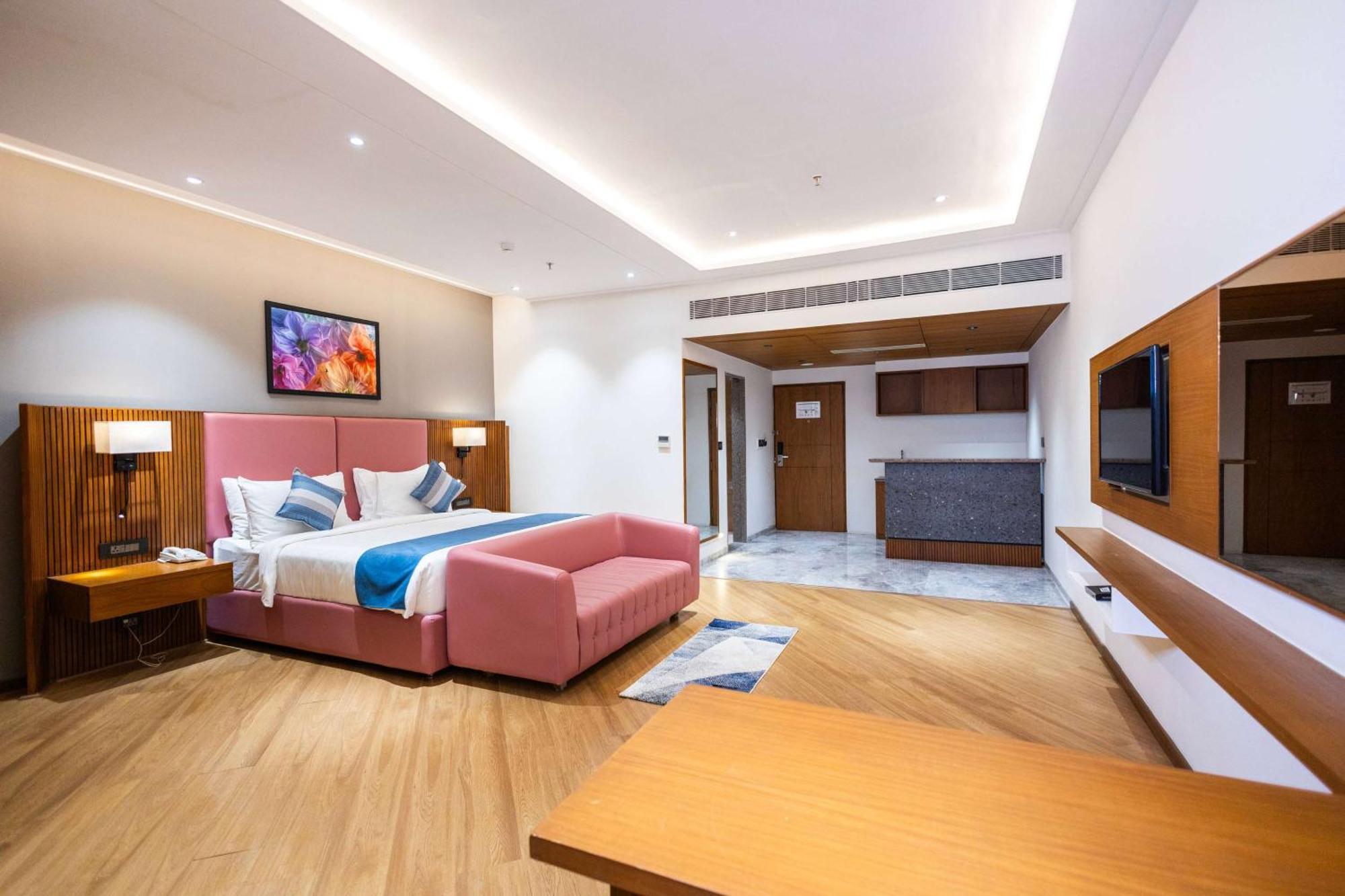 Ramada Encore By Wyndham Viramgam Экстерьер фото
