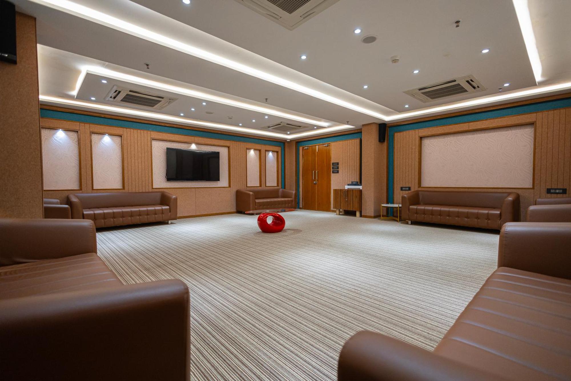 Ramada Encore By Wyndham Viramgam Экстерьер фото