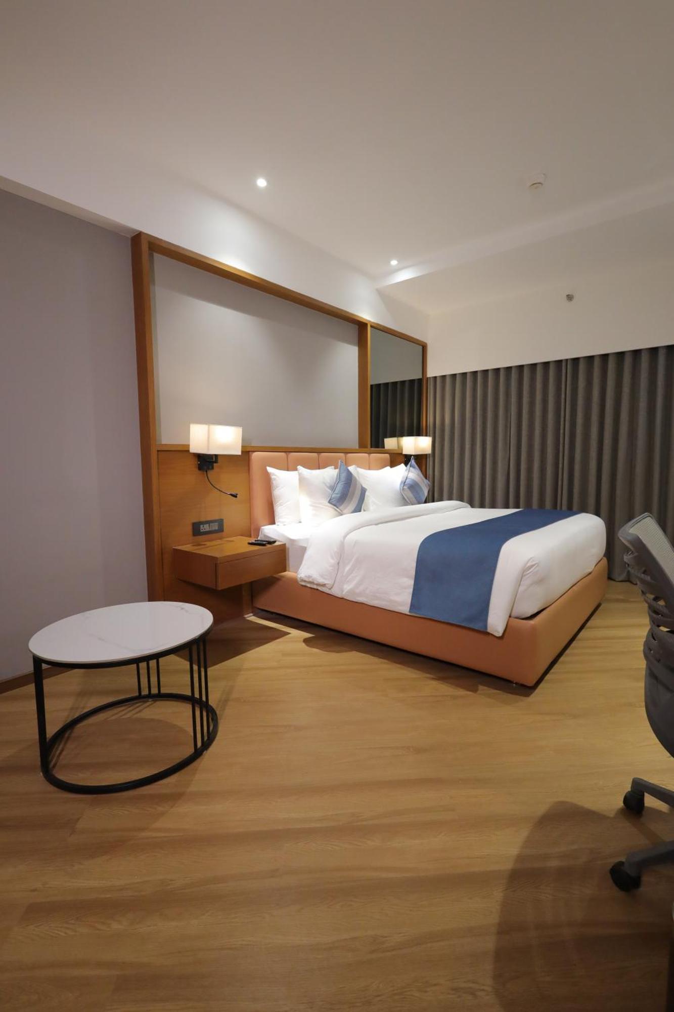 Ramada Encore By Wyndham Viramgam Экстерьер фото