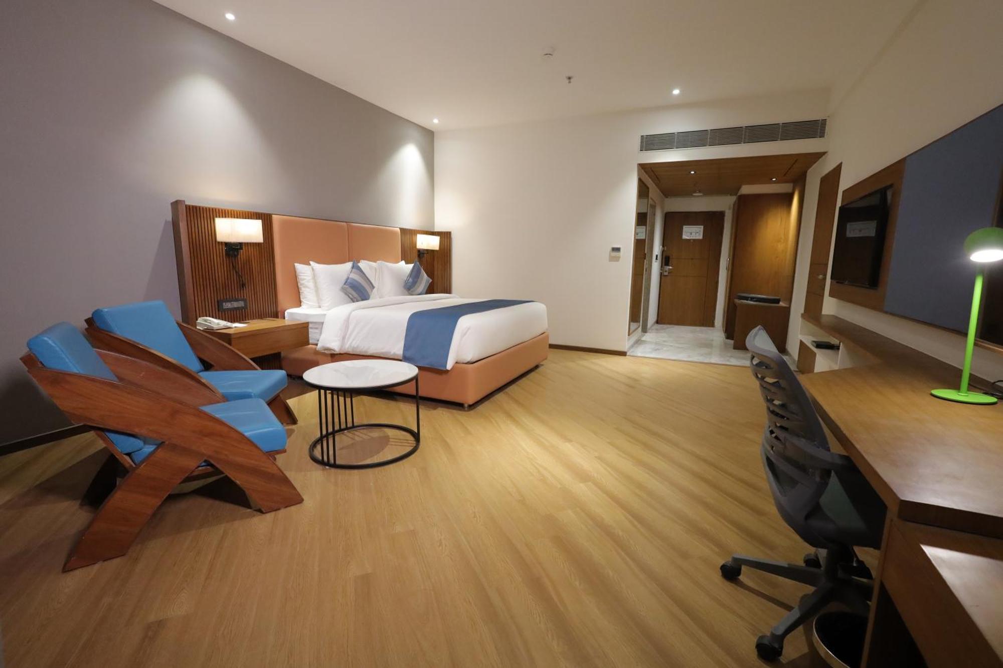 Ramada Encore By Wyndham Viramgam Экстерьер фото