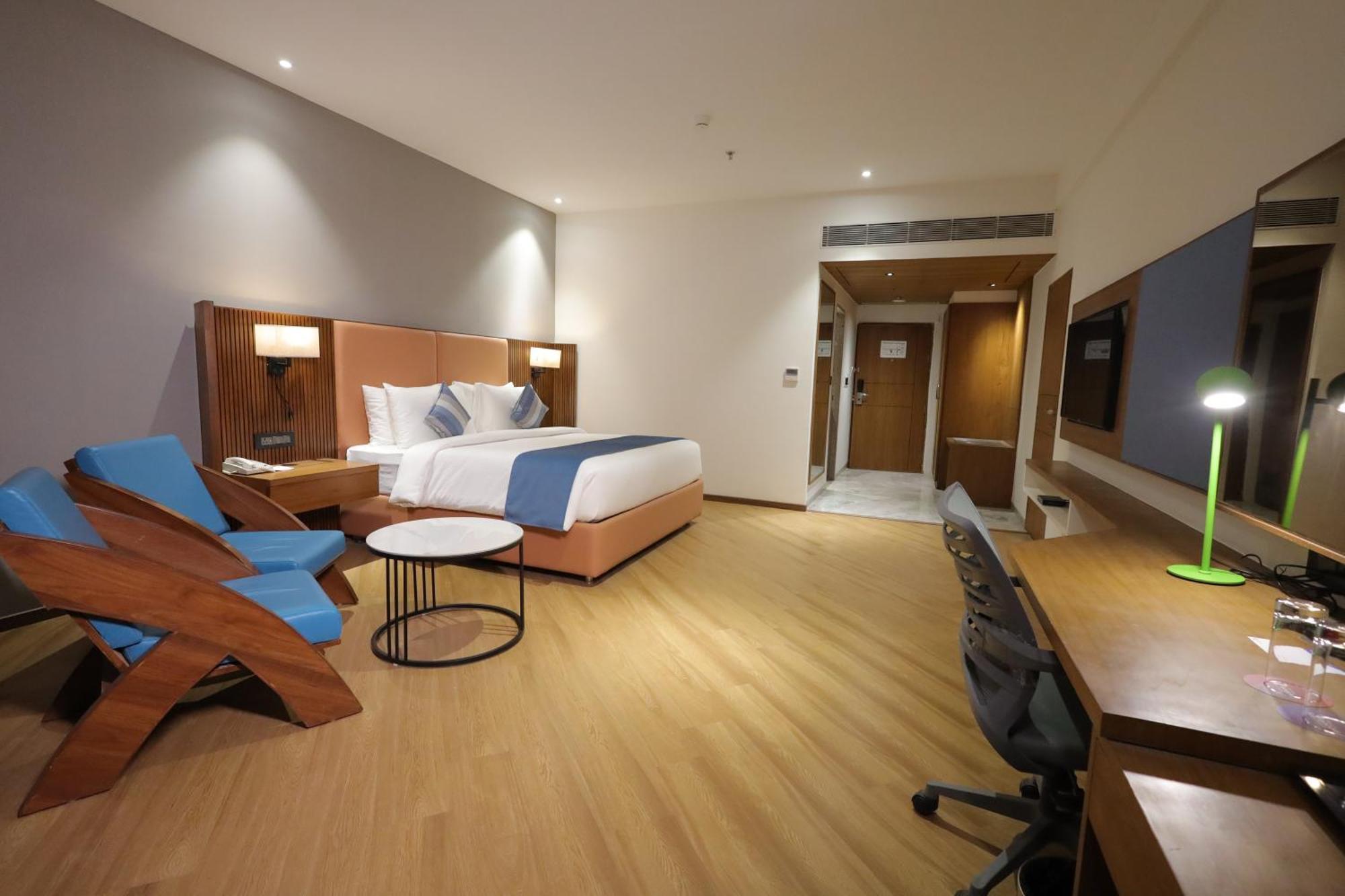 Ramada Encore By Wyndham Viramgam Экстерьер фото